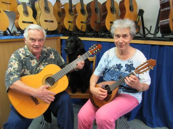 Unterricht Gitarre Mandoline {{brizy_dc_image_alt imageSrc=