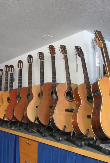 Gitarren {{brizy_dc_image_alt imageSrc=